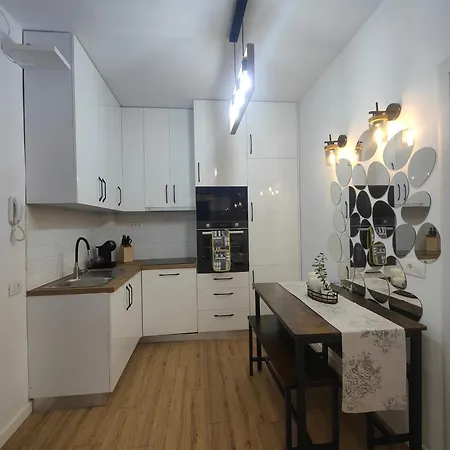 Apartment Sea Retreat *